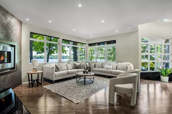 Selwyn, ON K0L 2W0,75 Darling DR