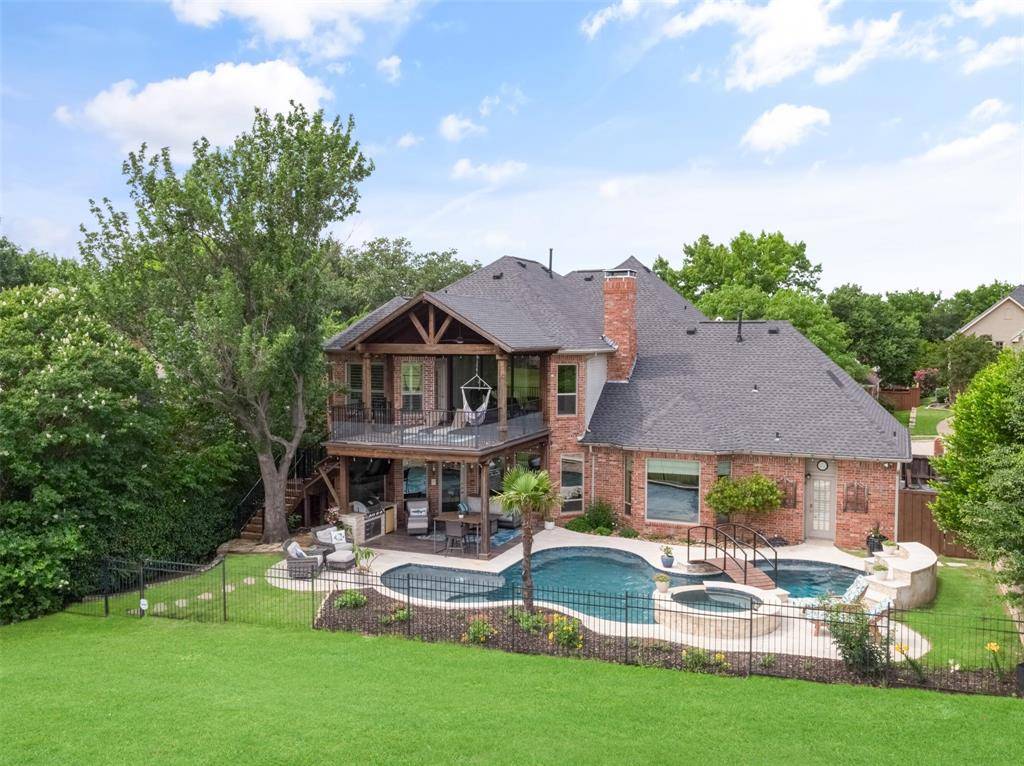 812 Hills Creek Drive, Mckinney, TX 75072