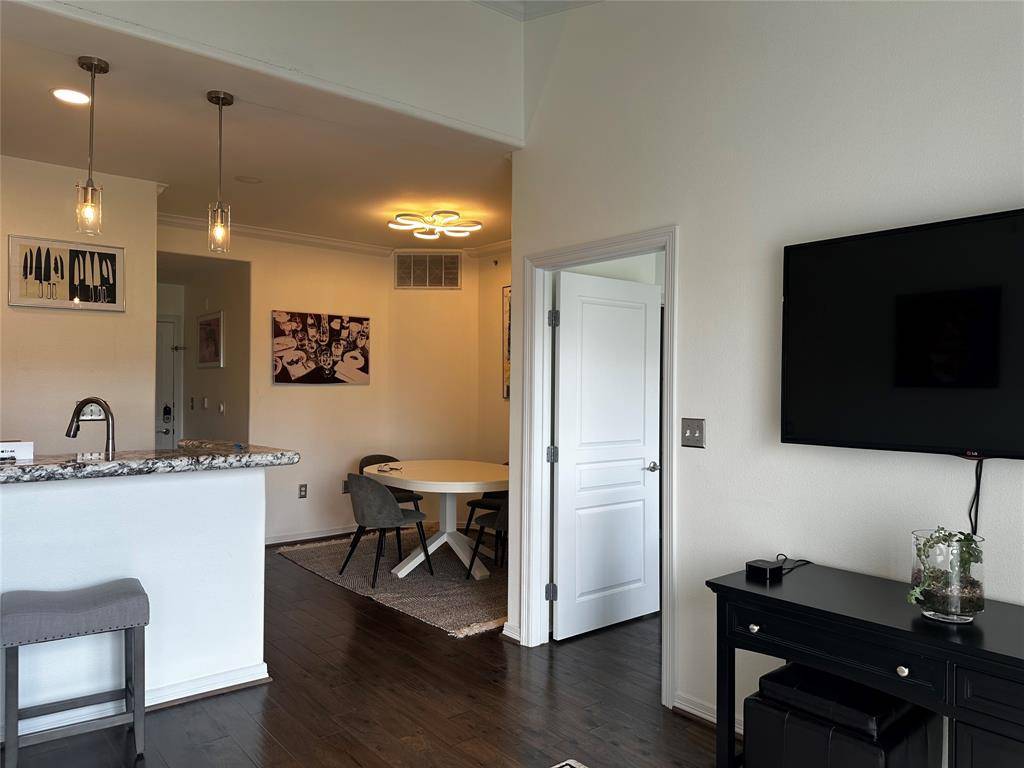 330 Las Colinas Boulevard #422, Irving, TX 75039
