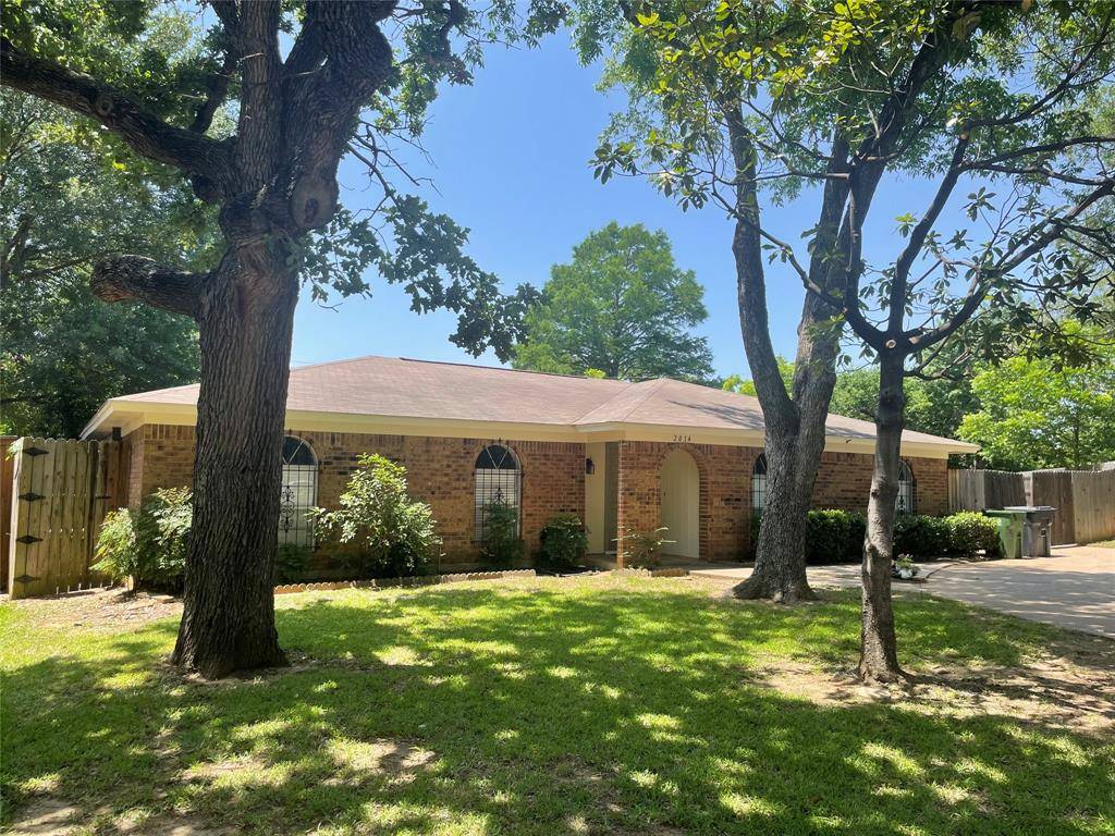 Arlington, TX 76012,2014 Bay Oaks Drive