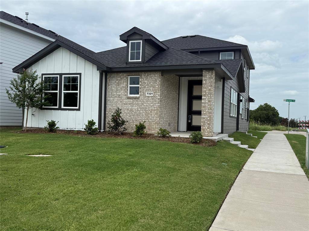 Rowlett, TX 75088,7321 Parsons Mews