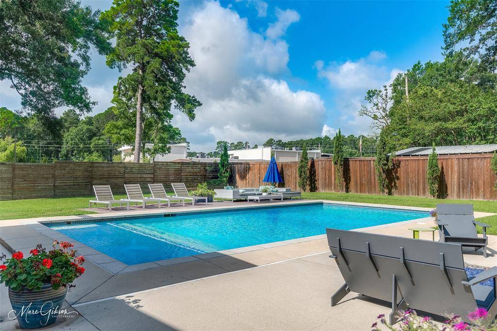 Shreveport, LA 71106,9460 Red Oak Lane