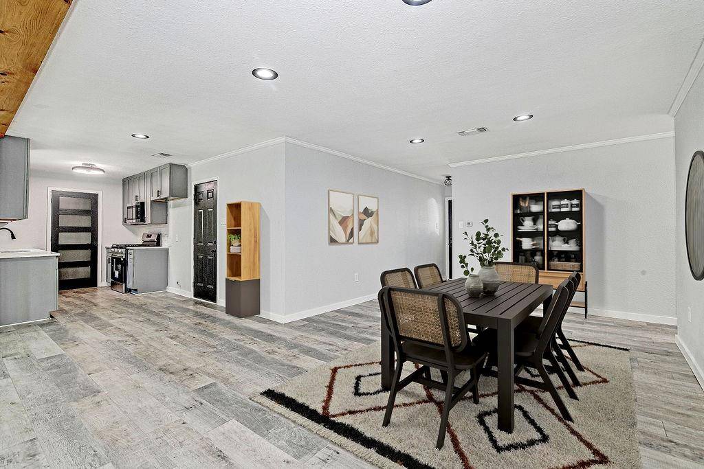 Burleson, TX 76028,829 Belaire Drive
