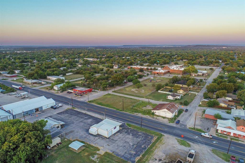 Mineral Wells, TX 76067,1206 S Oak Avenue