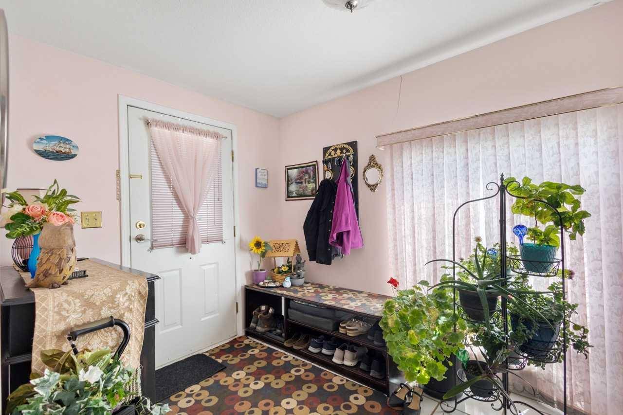 Lacombe, AB T4L 1Z1,4718 College AVE