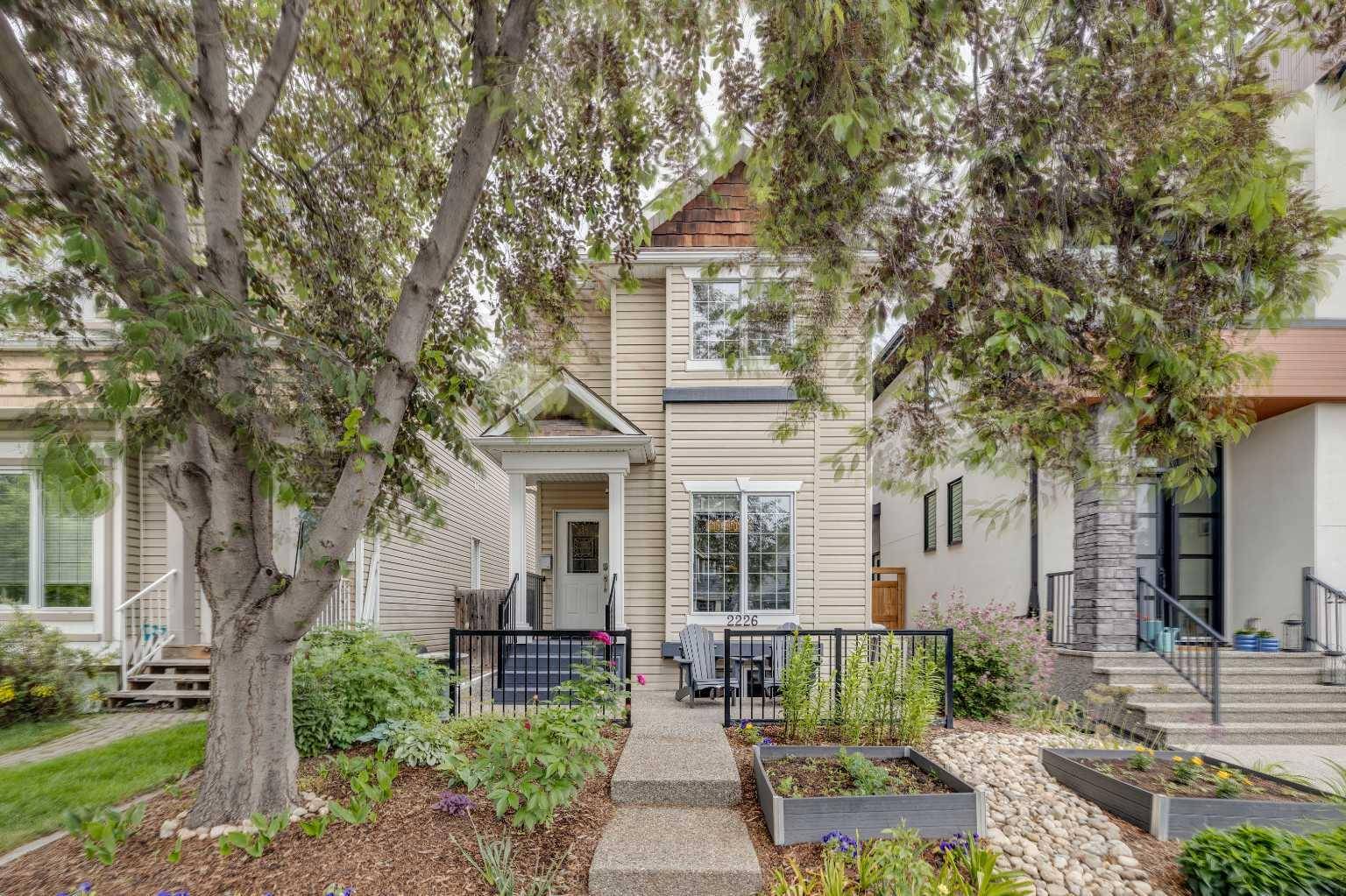 2226 31 AVE SW, Calgary, AB T2T 1T6