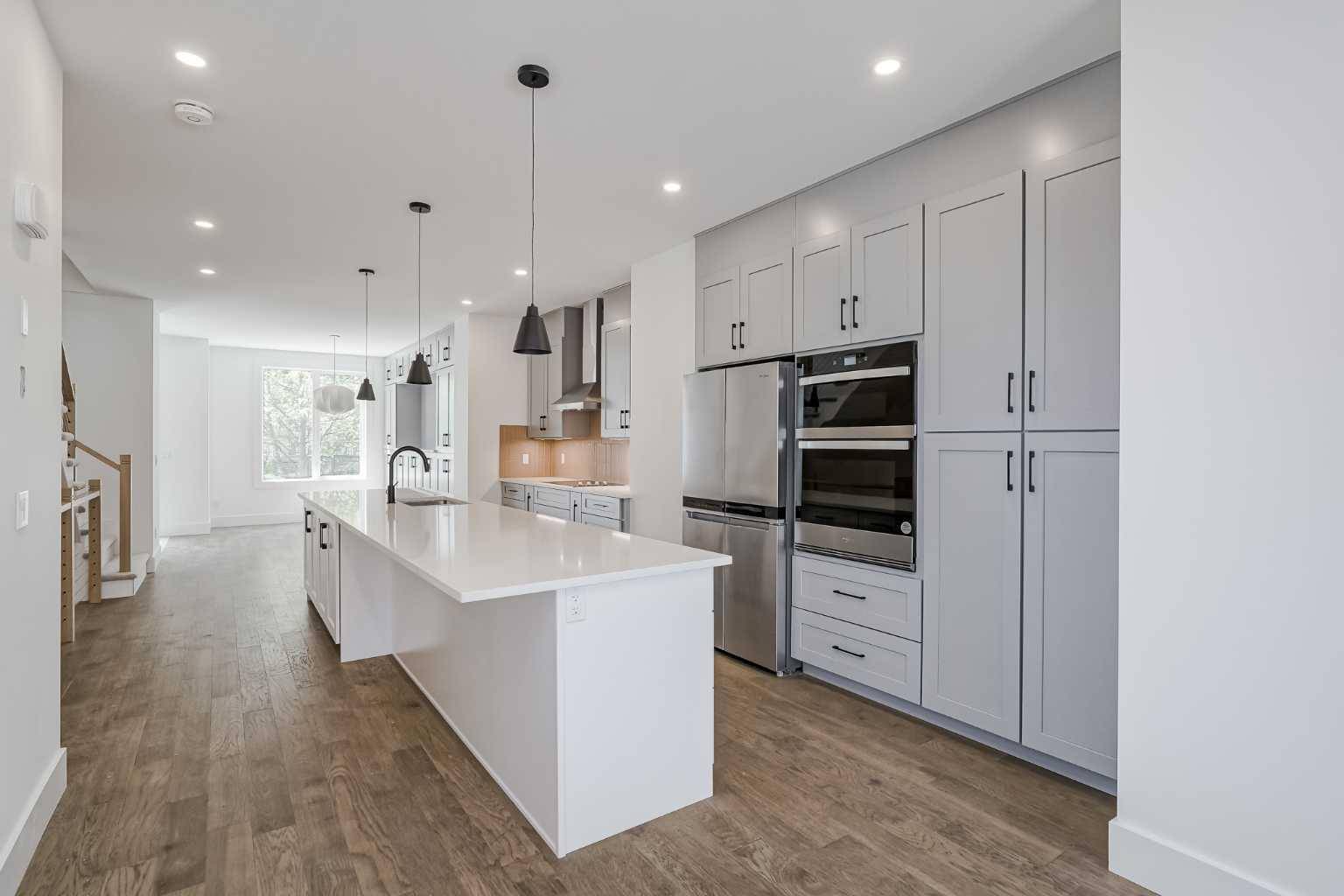 436 28 AVE Northwest, Calgary, AB T2M2K6