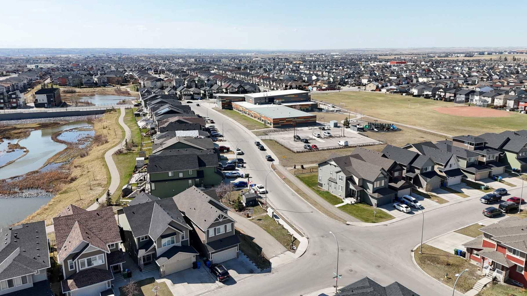 Calgary, AB T3J 0J9,118 Saddlelake WAY Northeast