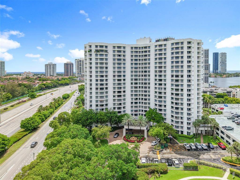 Miami, FL 33180,3300 NE 192nd St #118