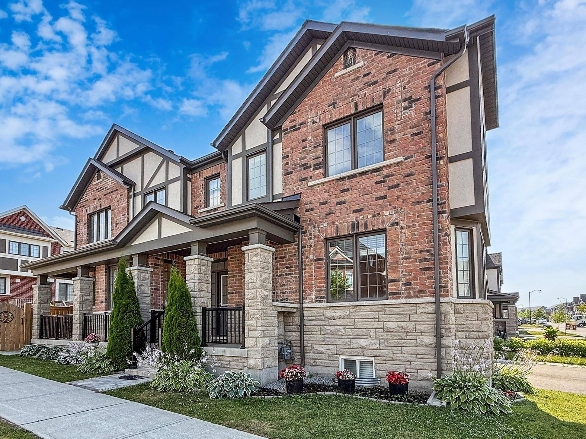 Richmond Hill, ON L4S 0J8,1 Ness DR