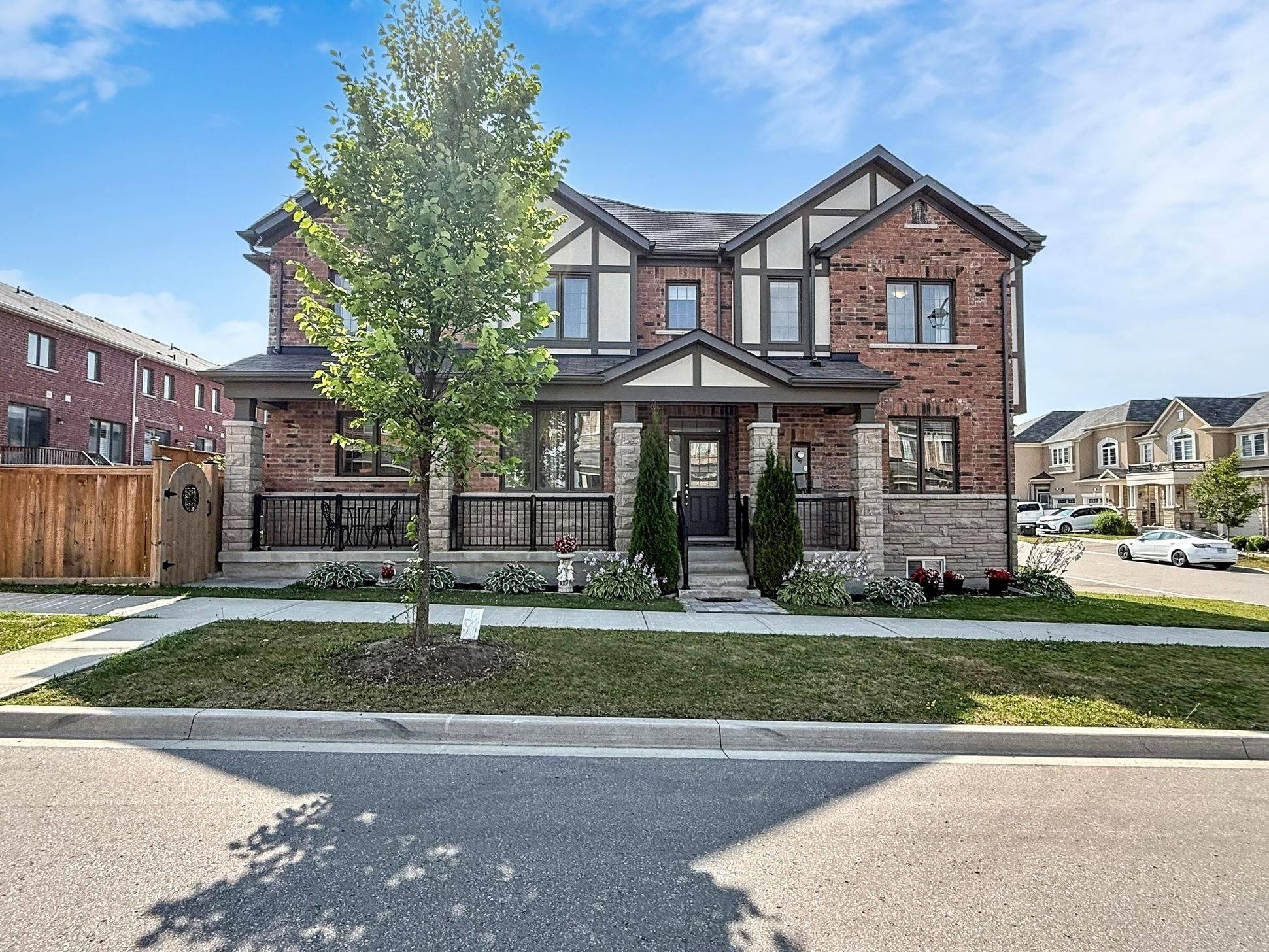 Richmond Hill, ON L4S 0J8,1 Ness DR