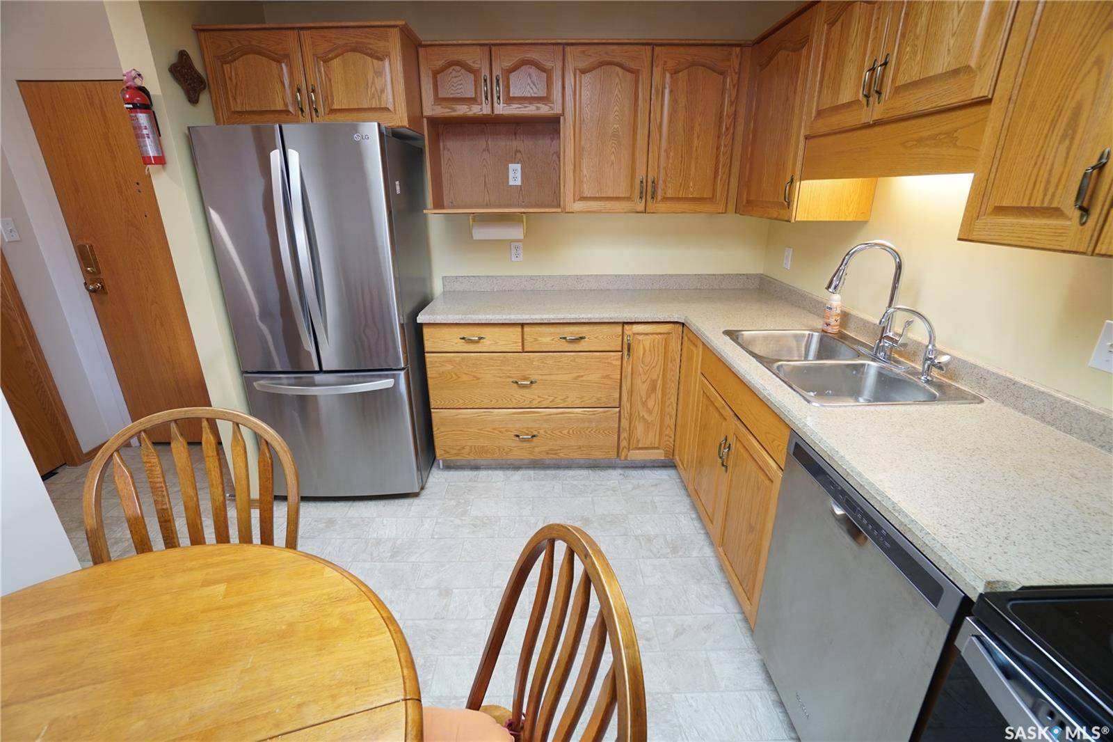 Regina, SK S4S 0X7,4025 Hill AVENUE #206
