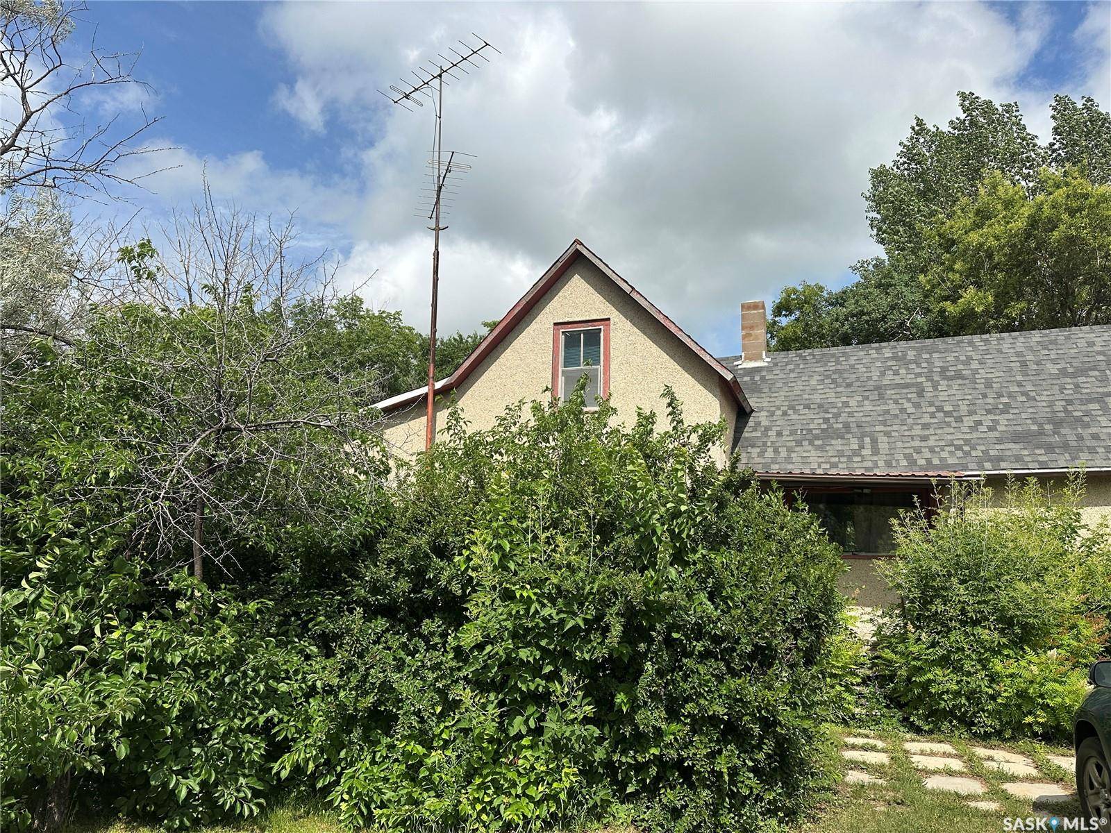 1225 Halifax STREET, Halbrite, SK S0C 1H0