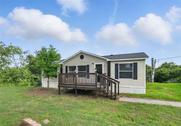 230 Sea Salt Drive, Springtown, TX 76082