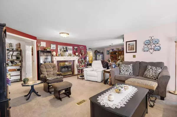 Lacombe, AB T4L 1Z1,4718 College AVE