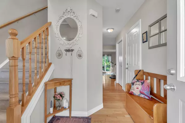 London North, ON N5X 4K5,1853 Rollingacres DR