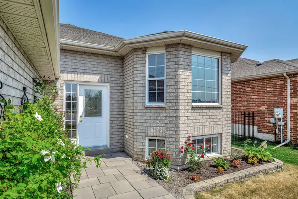 Kawartha Lakes, ON K9V 6G4,22 McGibbon BLVD