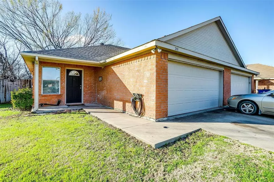 201 Robin Street, Crowley, TX 76036