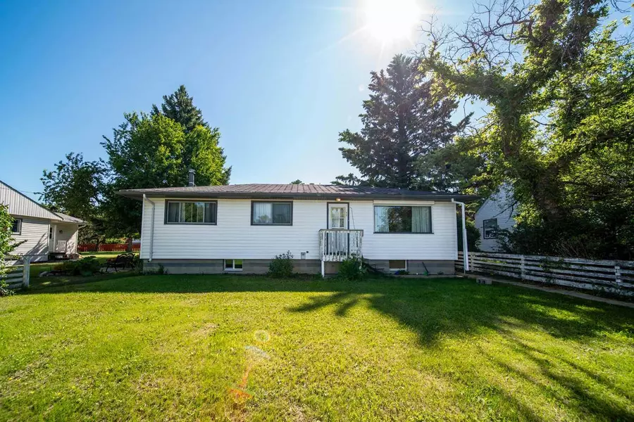 49 Rydberg ST, Hughenden, AB T0B 2E0