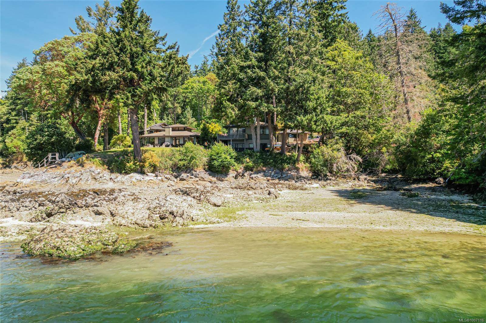 241 Morningside Rd, Salt Spring, BC V8K 1N8