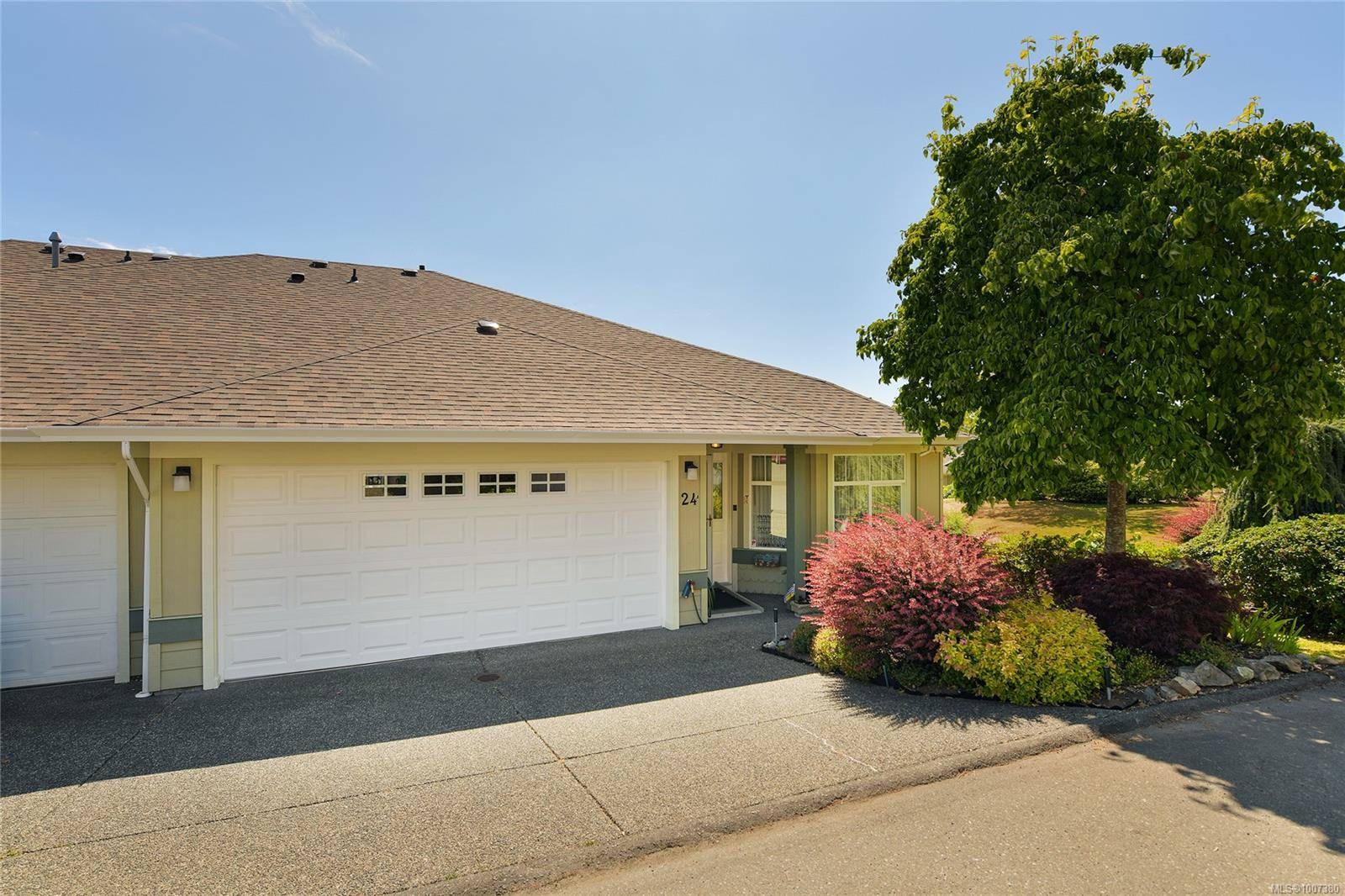 126 Hallowell Rd #24, View Royal, BC V9A 7K2