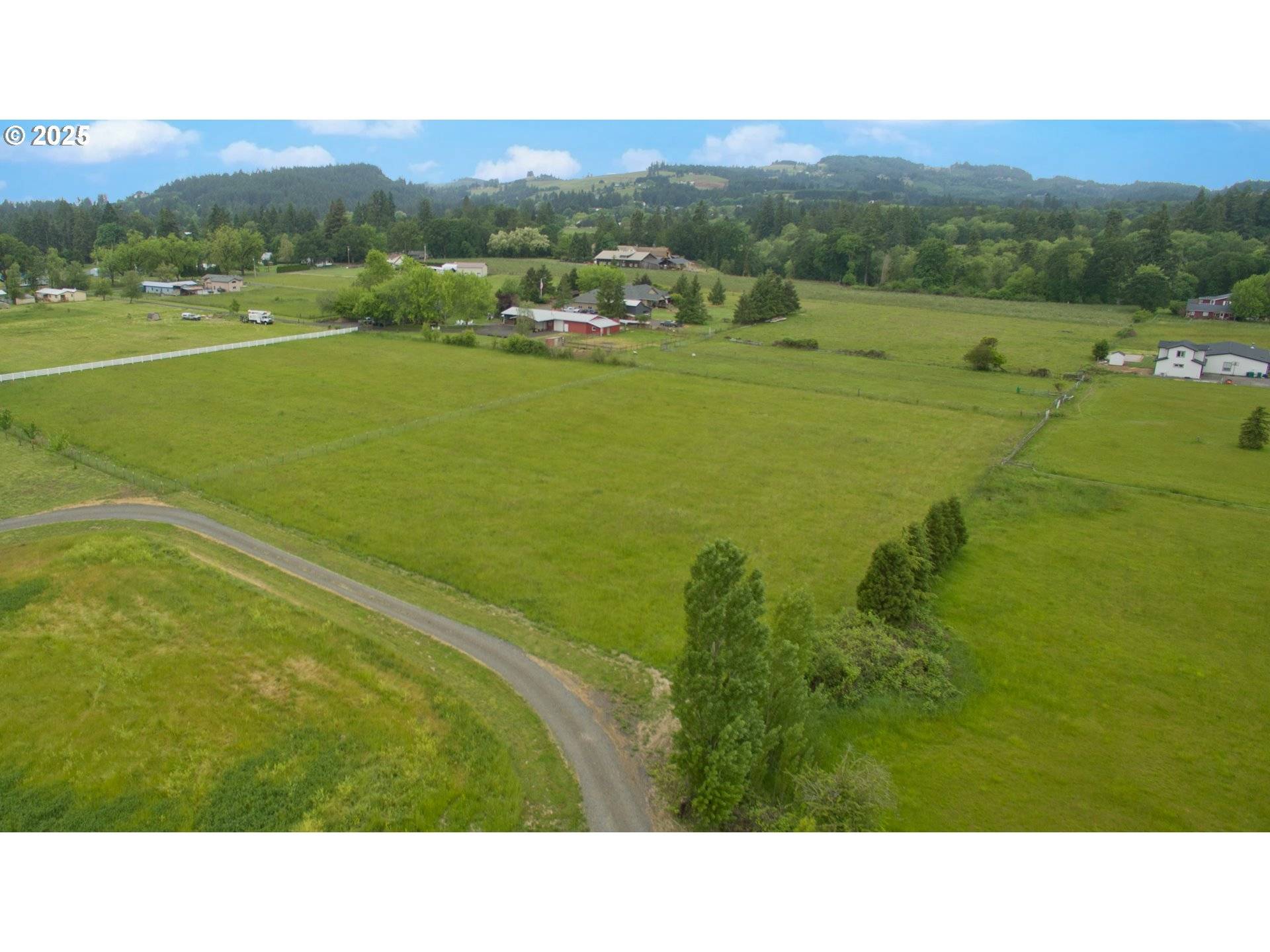 Greenleaf DR, Newberg, OR 97132