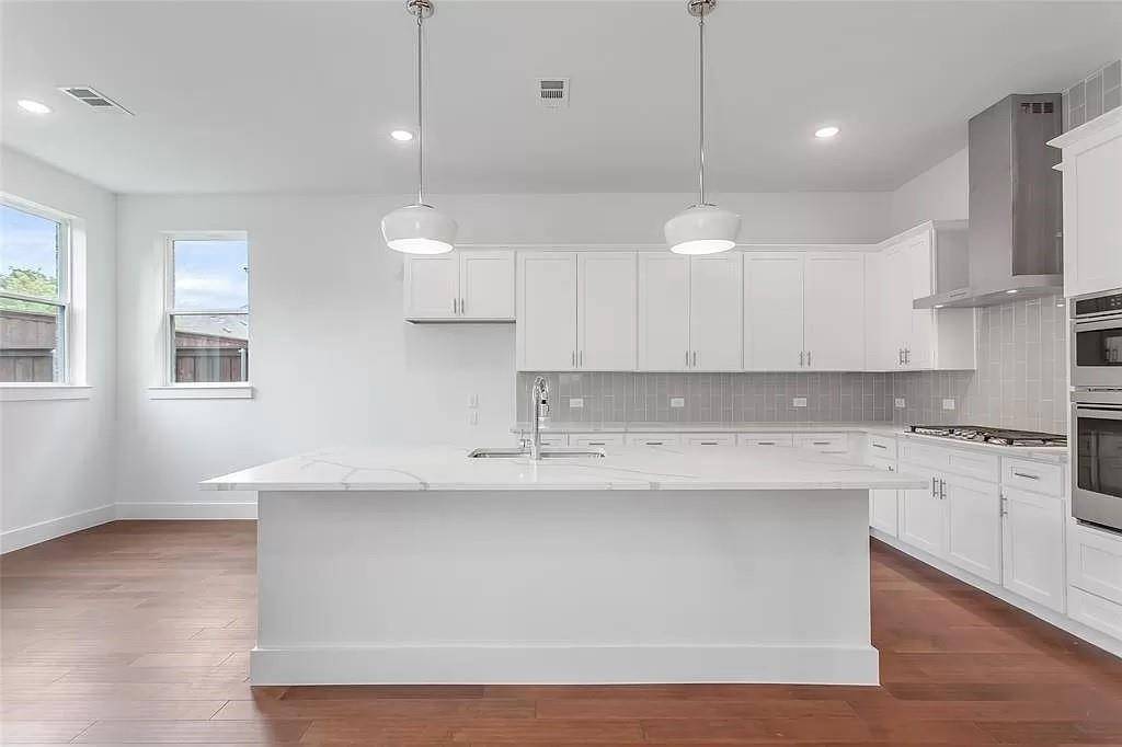 Richardson, TX 75081,928 Banyan Tree Lane