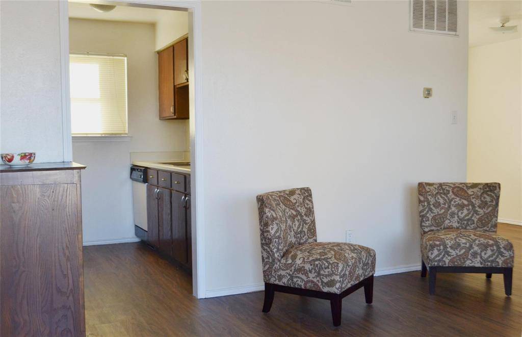 Denton, TX 76201,2526 W Prairie Street #205