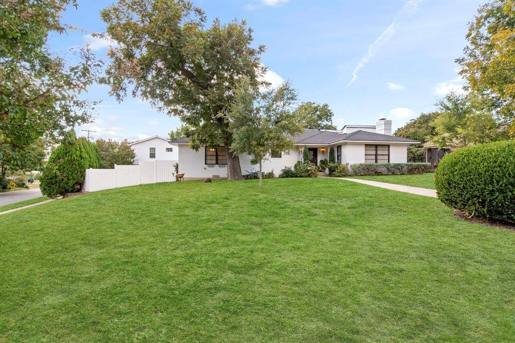 Dallas, TX 75218,1123 Waterford Drive
