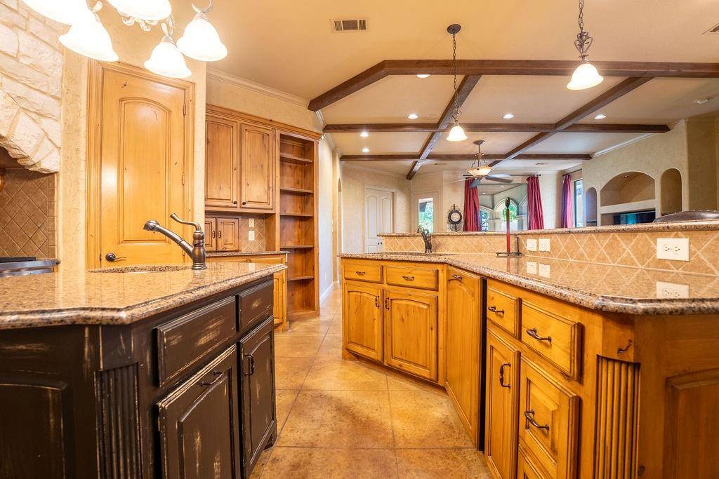 Desoto, TX 75115,1860 Masters Drive