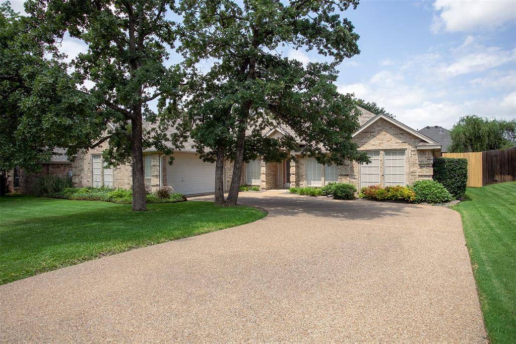 1015 Oak Hill Park, Kennedale, TX 76060
