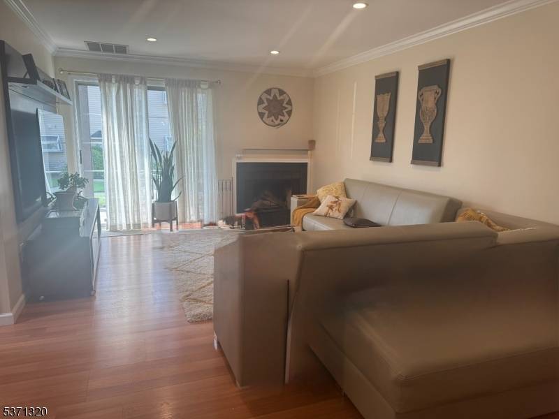 Union Twp., NJ 07083,221 Broadmoor #7