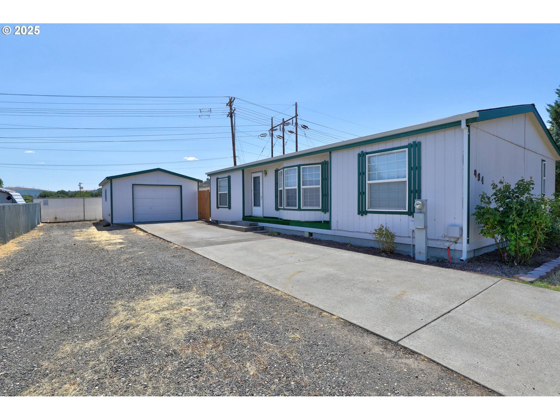 The Dalles, OR 97058,904 LILLIAN WAY