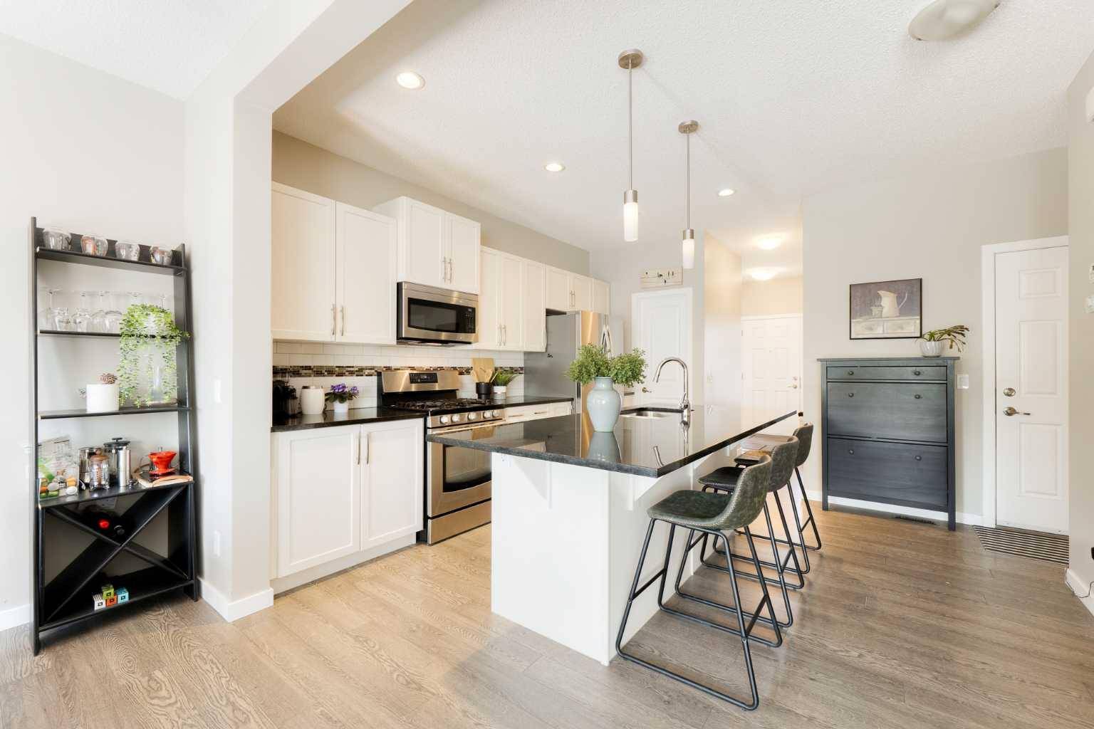 Cochrane, AB T4C 0T9,426 River Heights CRES