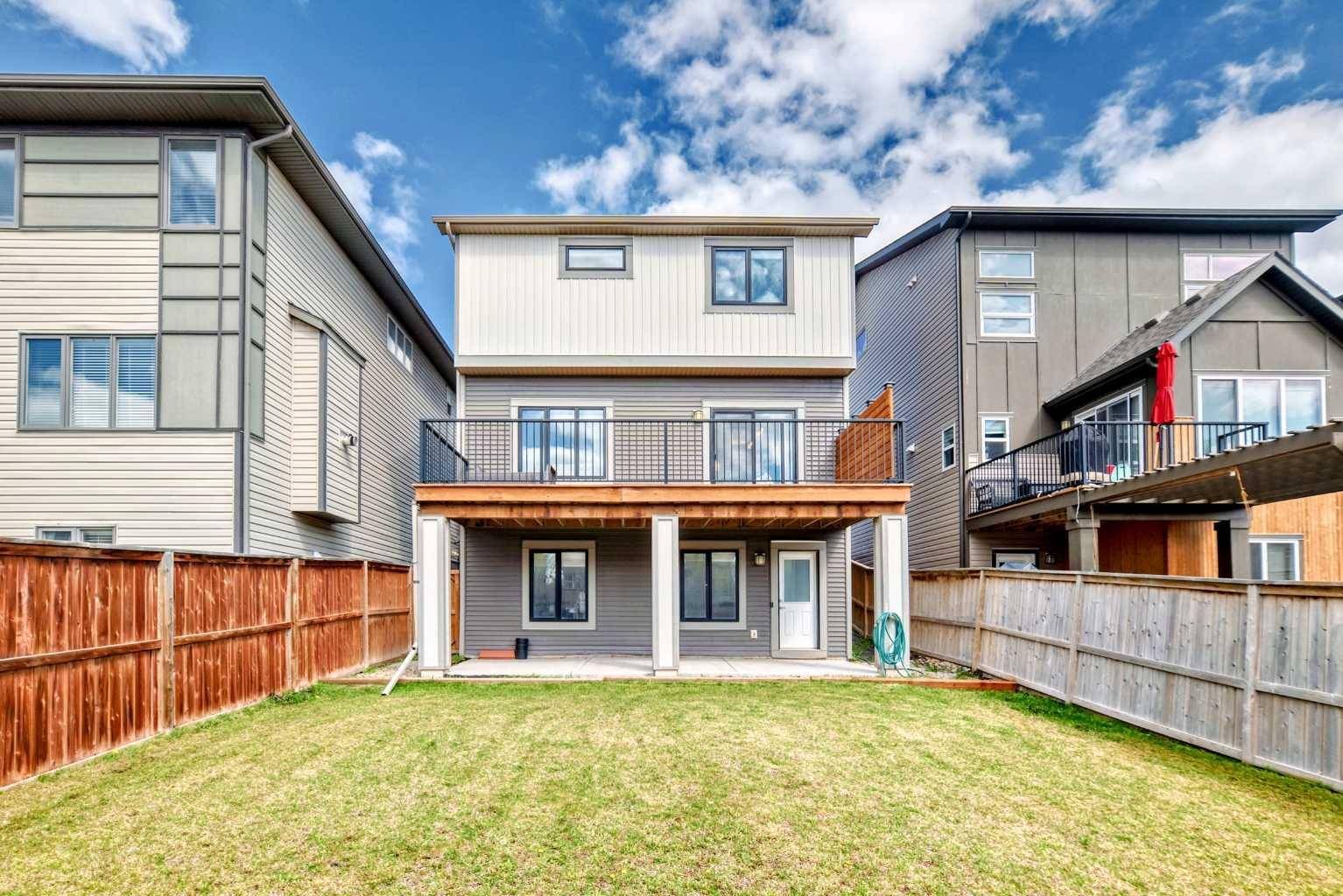 Calgary, AB T2X 0Z4,67 Walden GN SE
