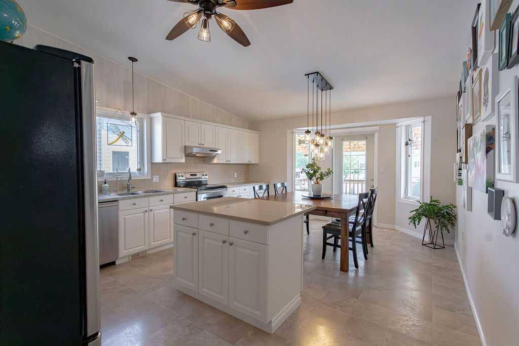 Wainwright, AB T9W 1N3,1829 11 AVE