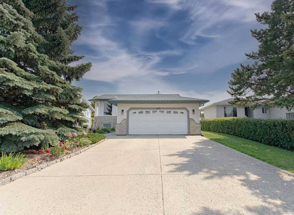 Wainwright, AB T9W 1N3,1829 11 AVE