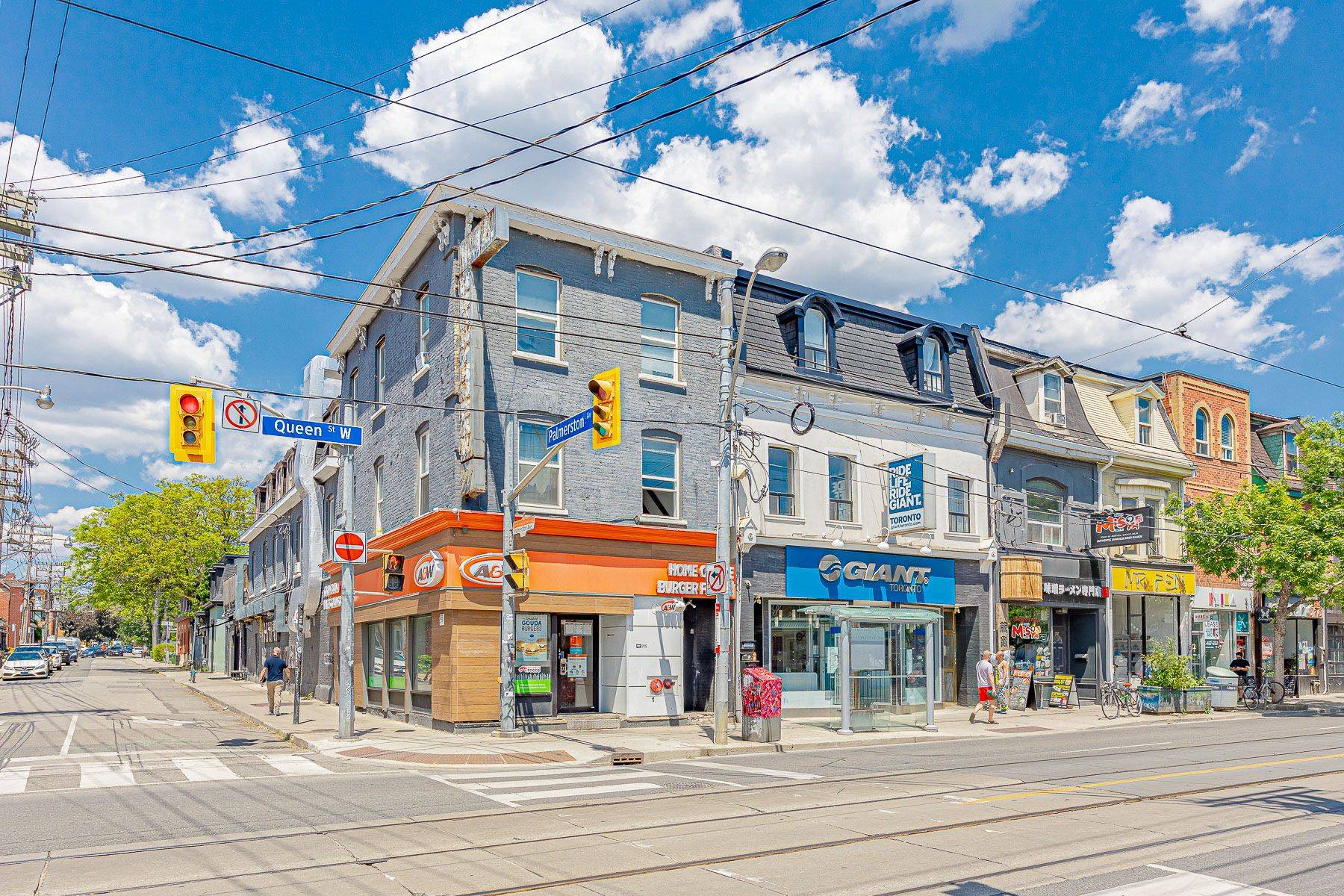 650A Queen ST W ##2, Toronto C01, ON M6J 1E4