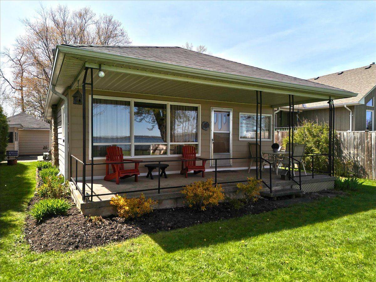 Innisfil, ON L0L 1R0,297 Beach RD