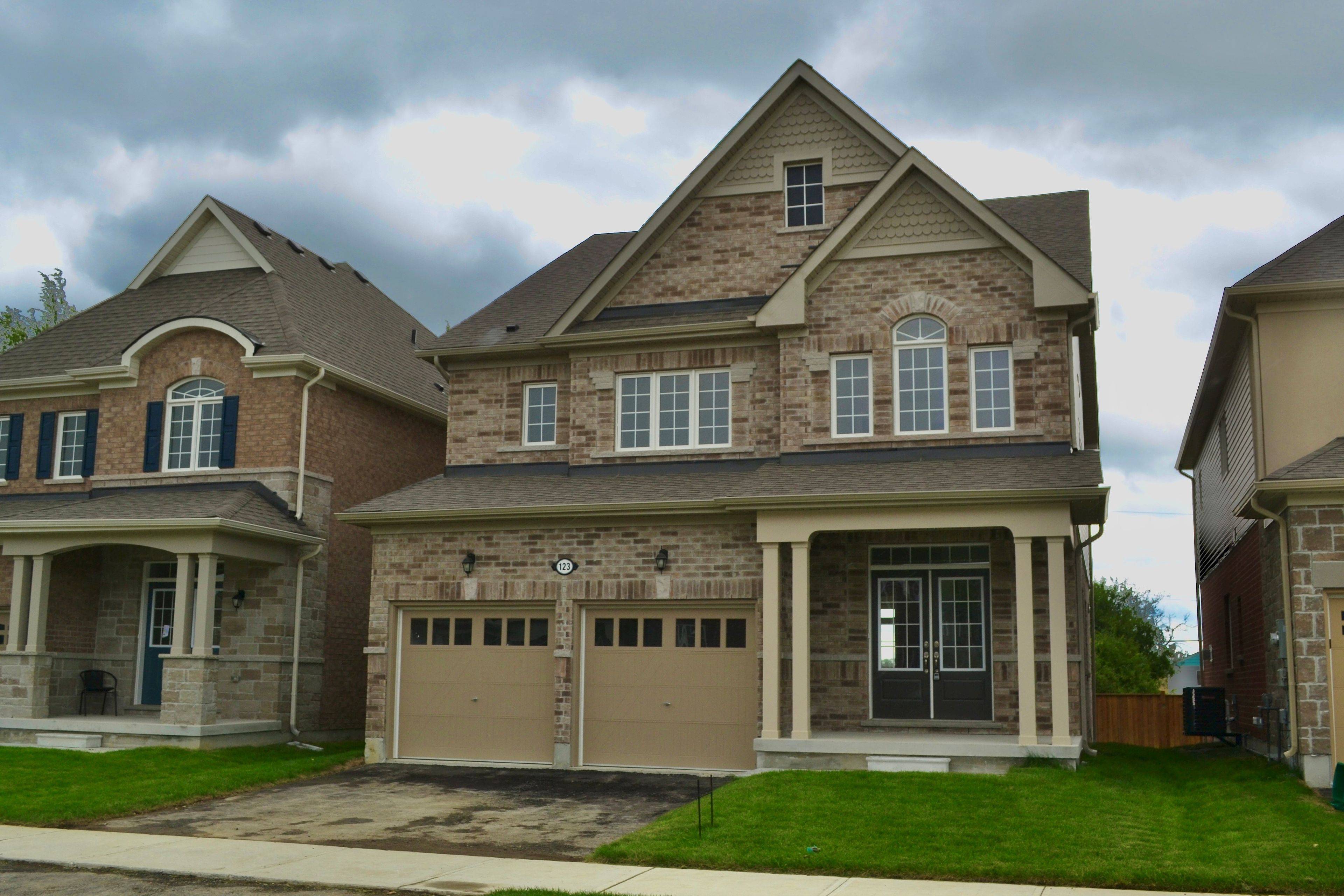 Georgina, ON L0E 1R0,123 Cliff Thompson CRES