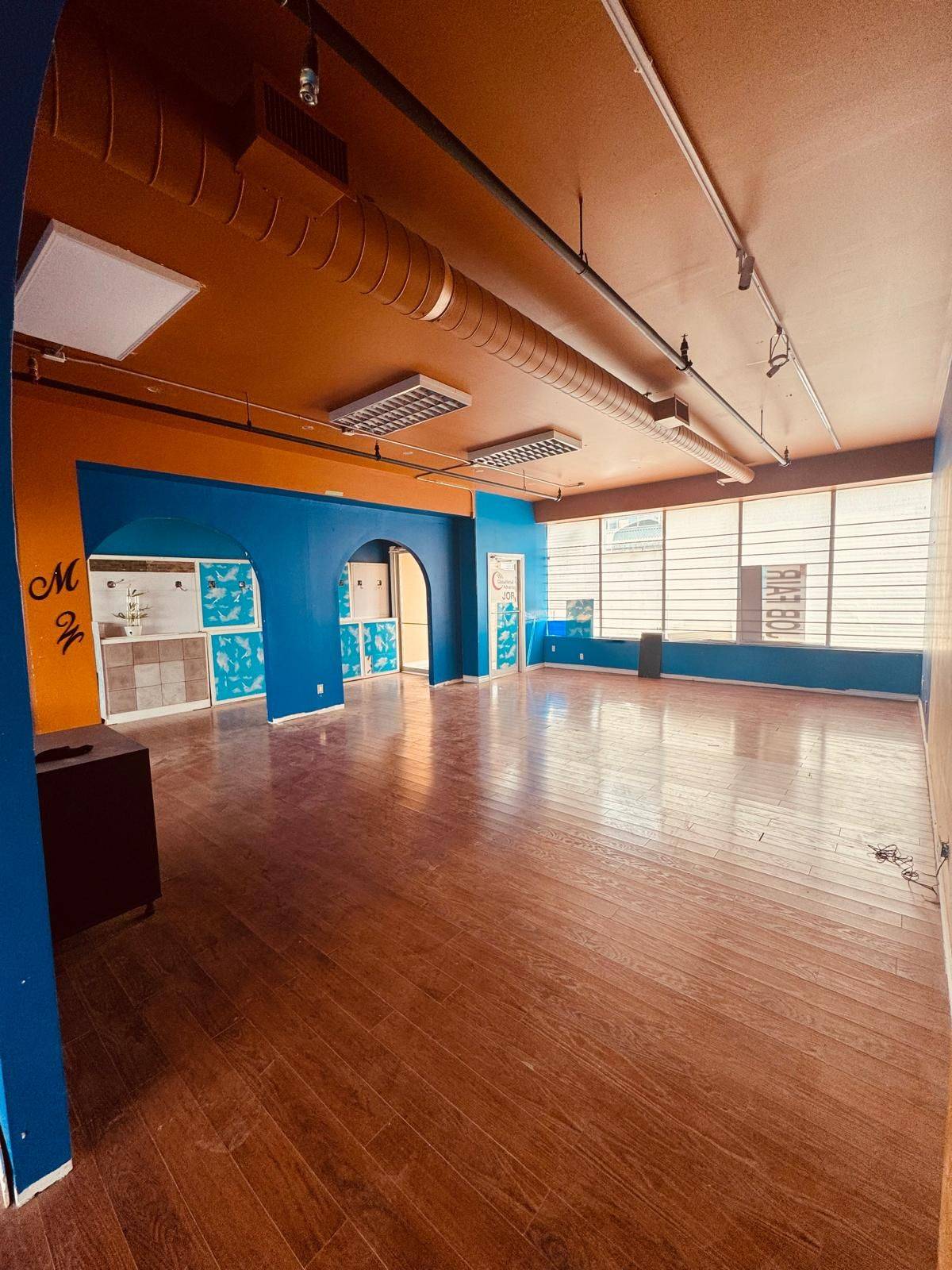 Toronto W10, ON M9W 0A2,7001 STEELES AVE W #19