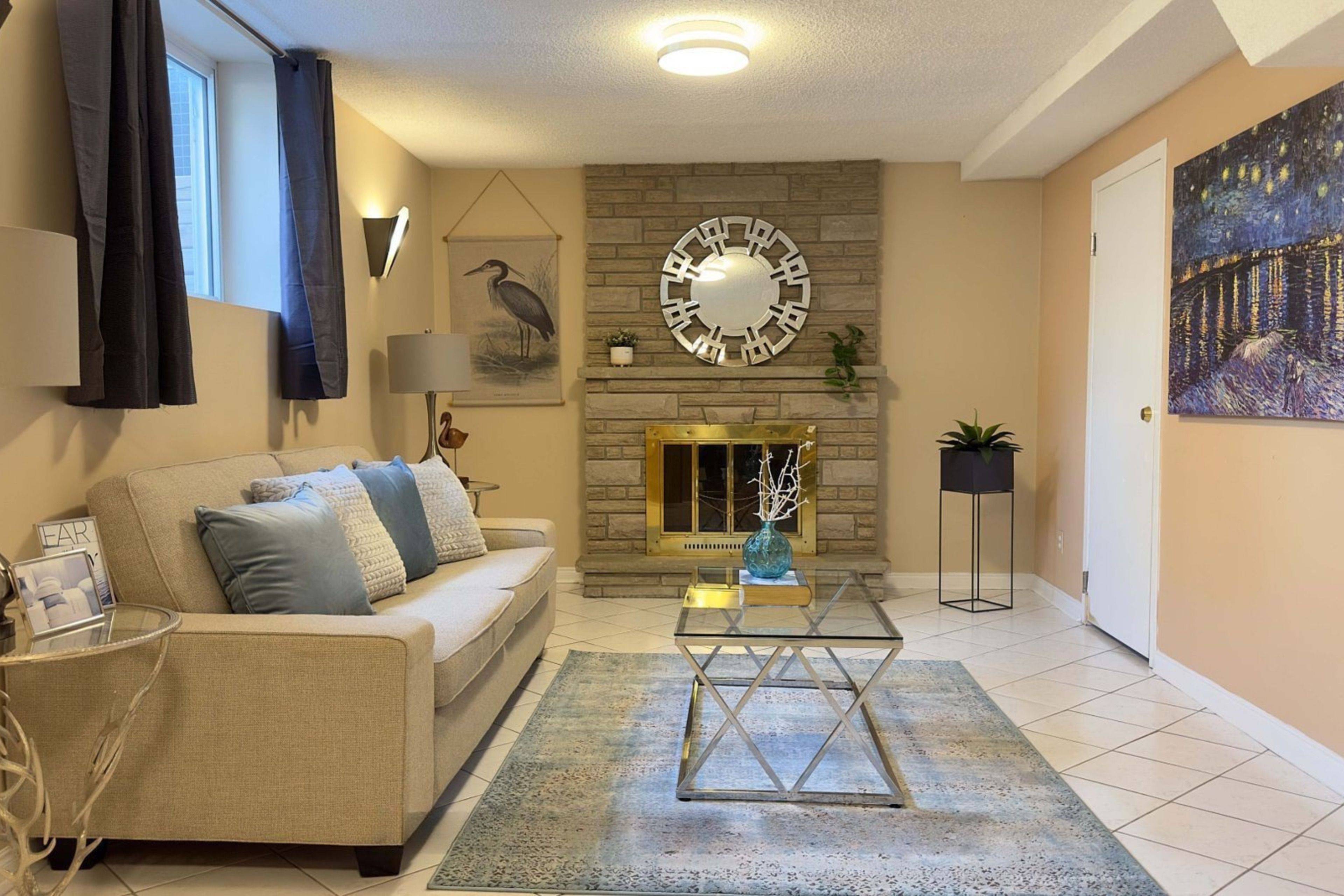 Mississauga, ON L5B 2Y1,487 Cullen AVE #Basement