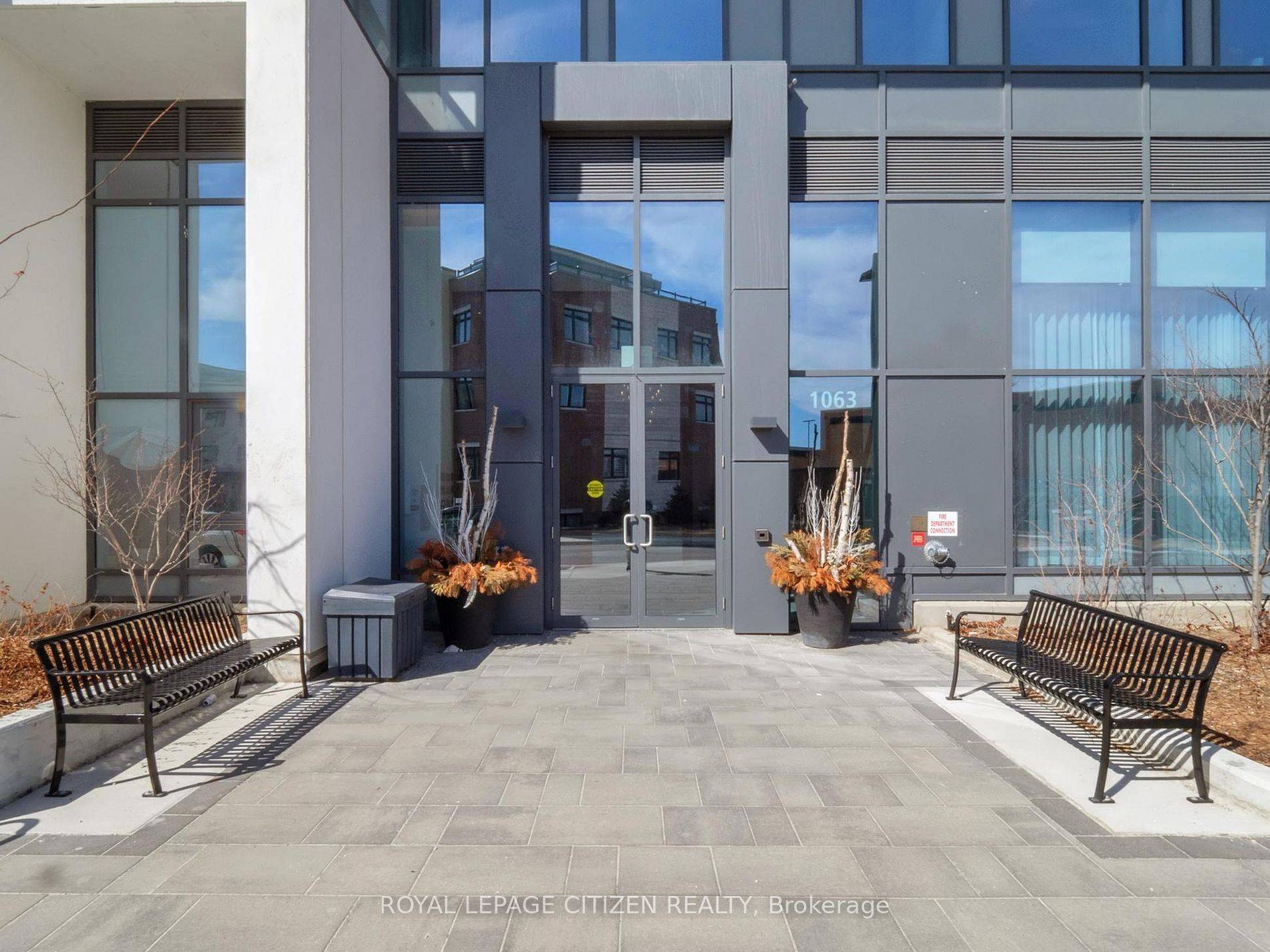 Mississauga, ON L5G 0C5,1063 Douglas McCurdy Comm N/A #907