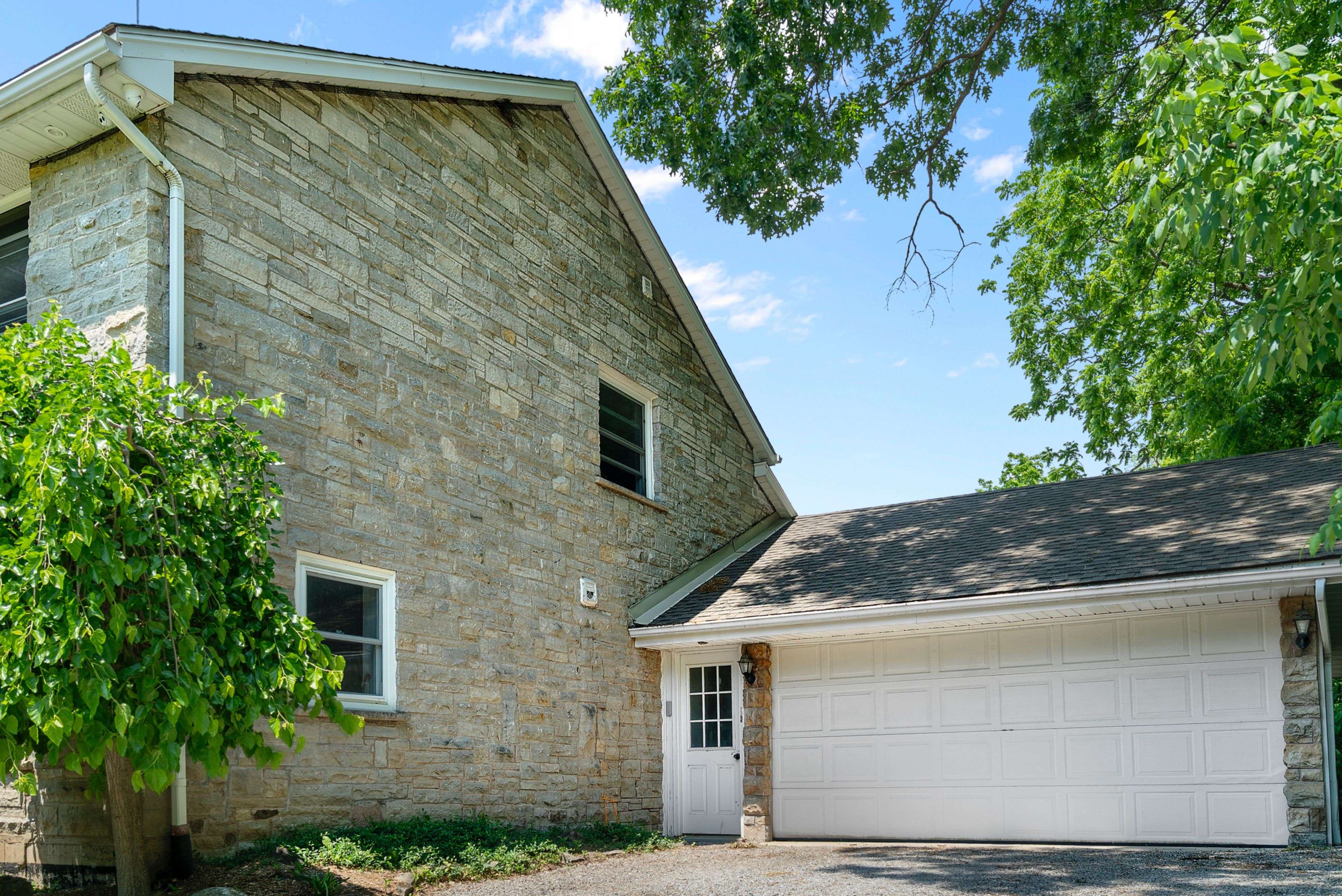 Niagara-on-the-lake, ON L0S 1P0,6147 STAMFORD TOWNLINE RD