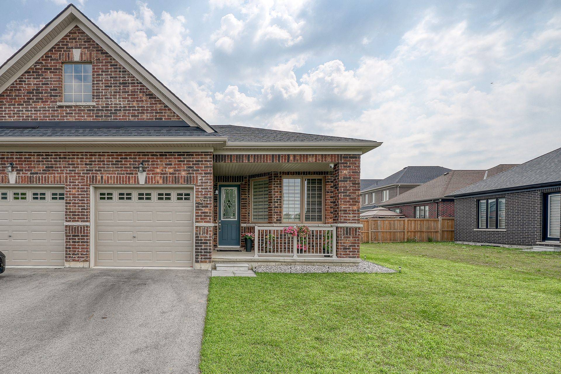 37 Harvest AVE, Tillsonburg, ON N4G 0H9