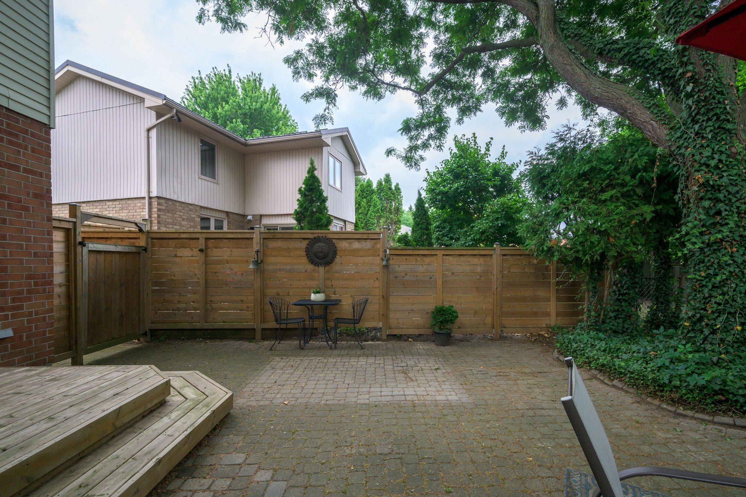 London North, ON N6H 4Y3,62 Chalfont CRES
