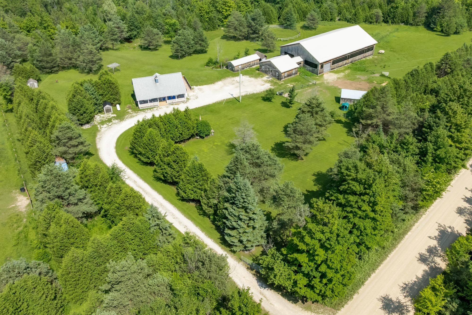 West Grey, ON N0C 1H0,735519 West Back Line