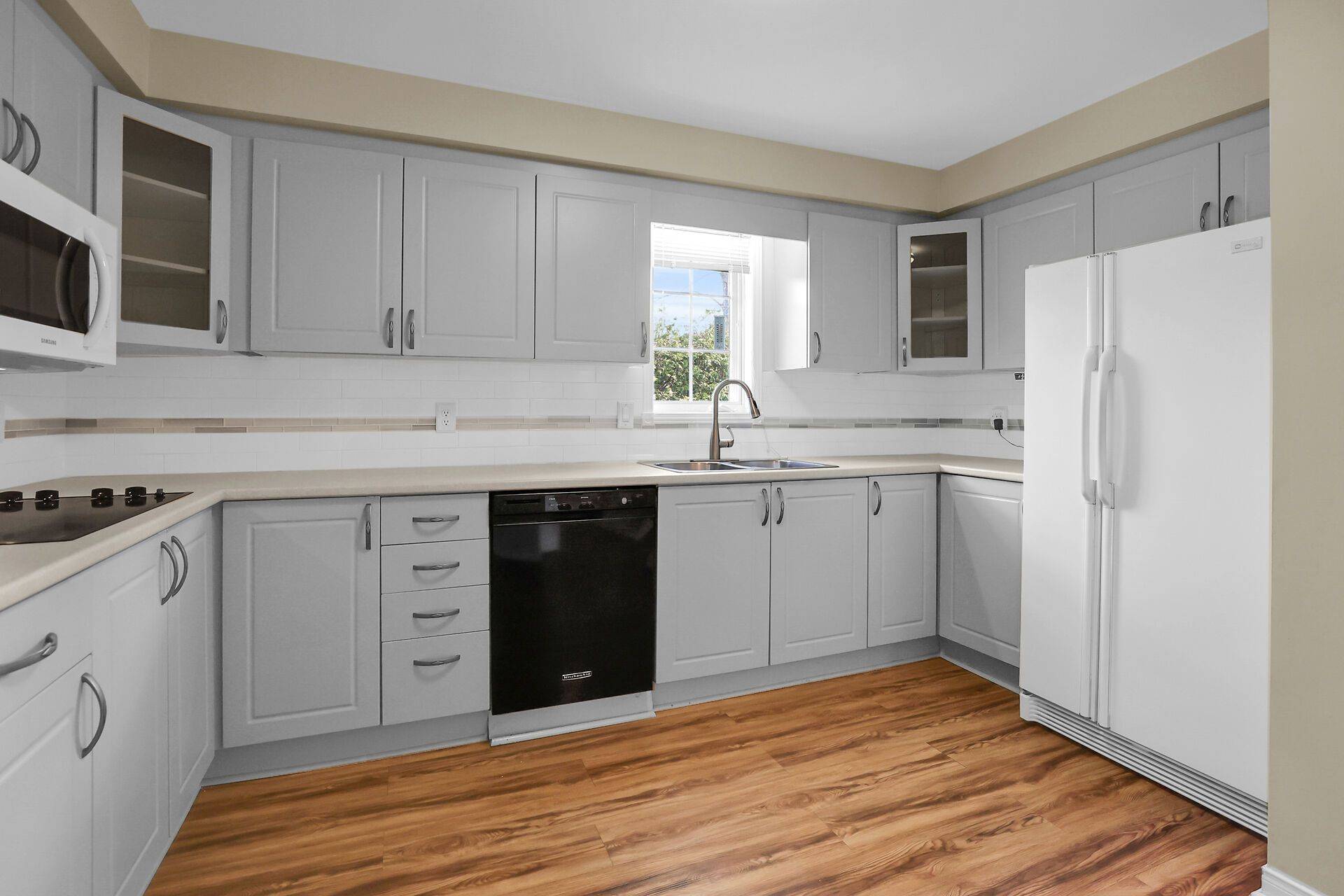 West Lincoln, ON L0R 2A0,7 Village DR