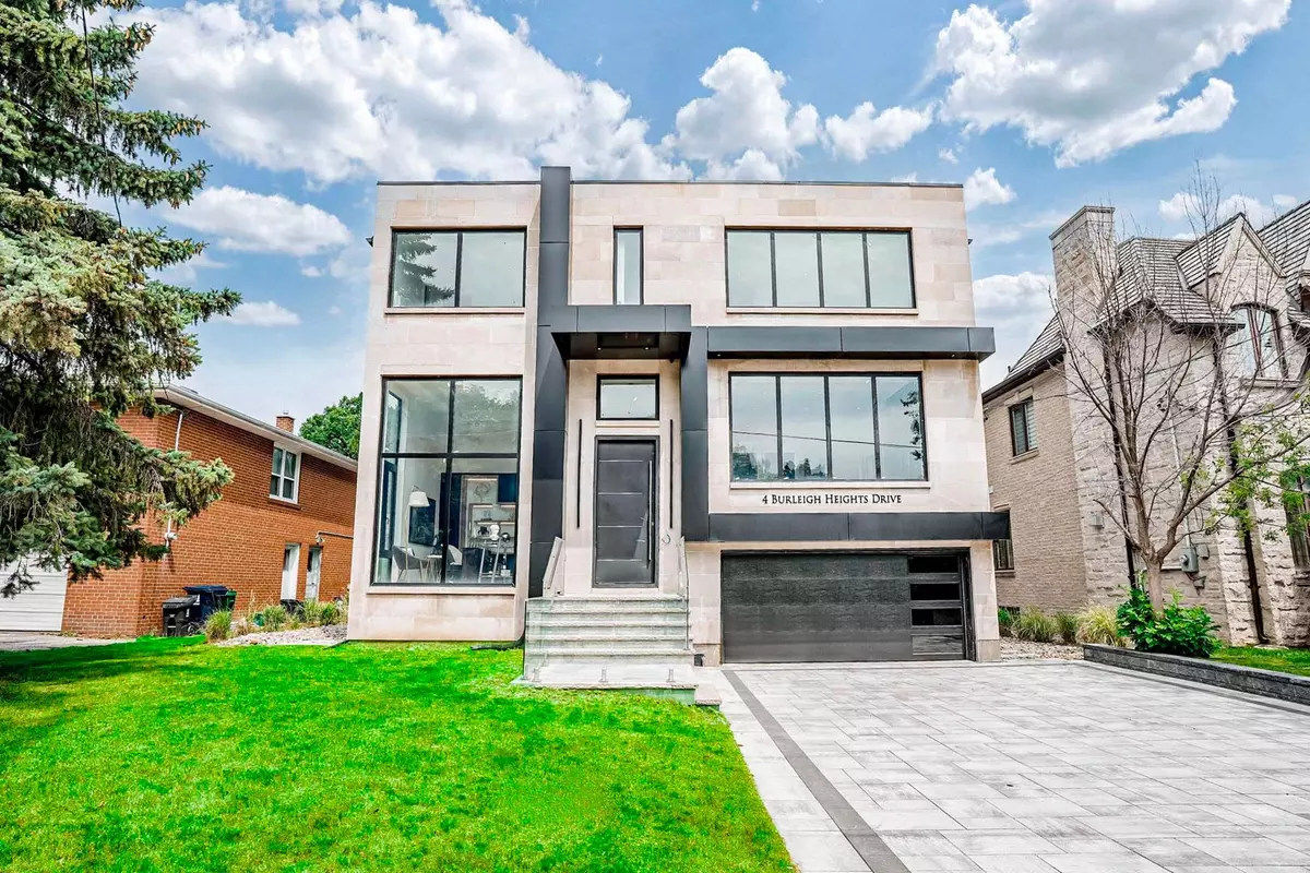 Toronto C15, ON M2K 1Y7,4 Burleigh Heights DR