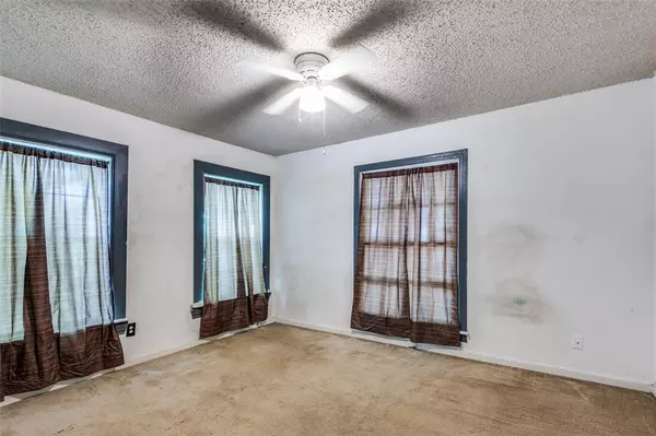Haltom City, TX 76117,2218 Owens Street